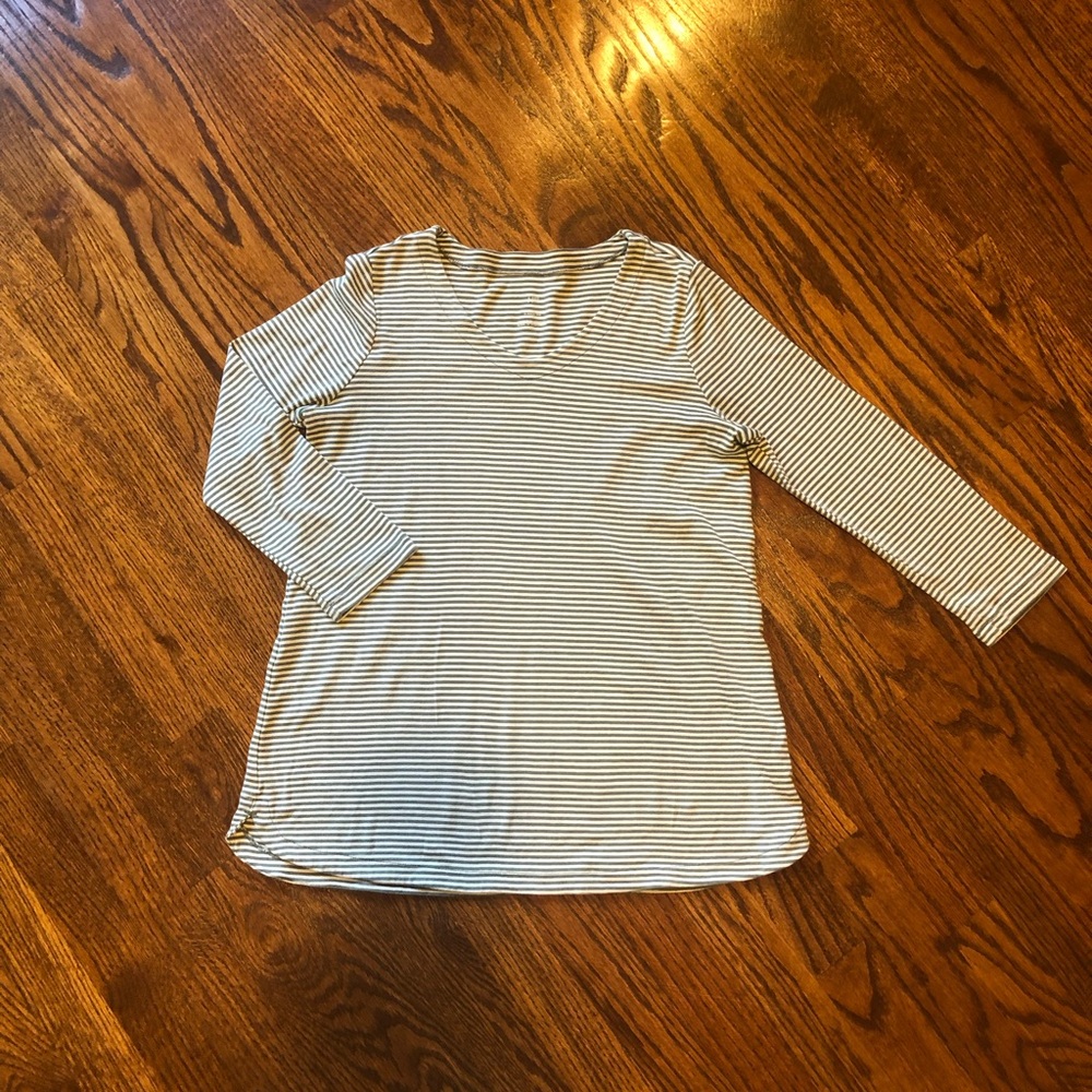 J. Jill Sage Green Pima Cotton V-Neck Tee - Size XS